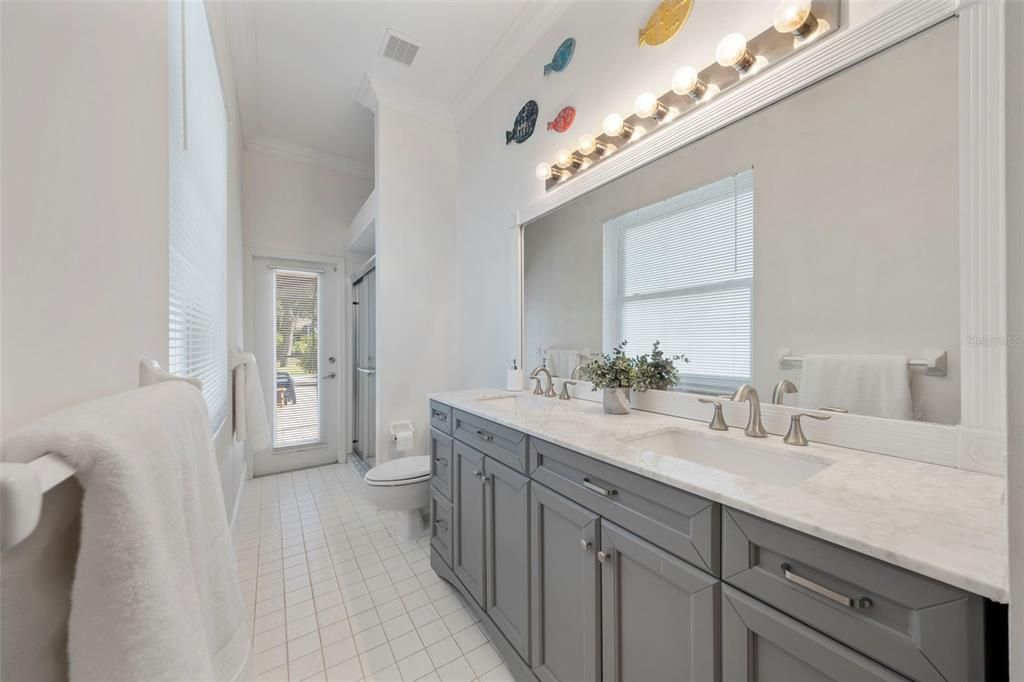 For Sale: $860,000 (4 beds, 3 baths, 3640 Square Feet)