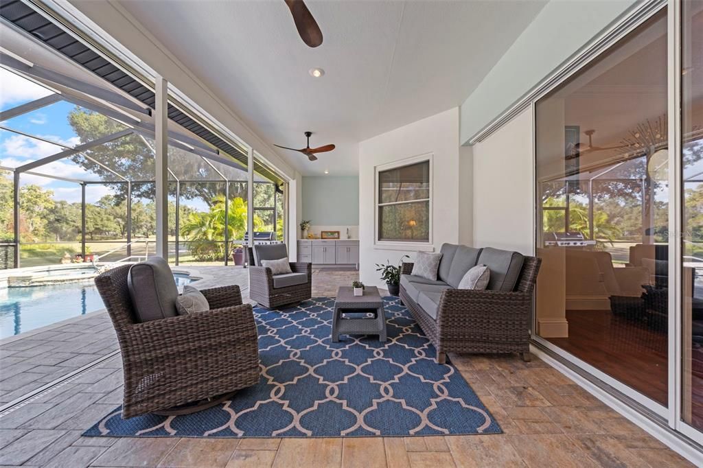 For Sale: $860,000 (4 beds, 3 baths, 3640 Square Feet)