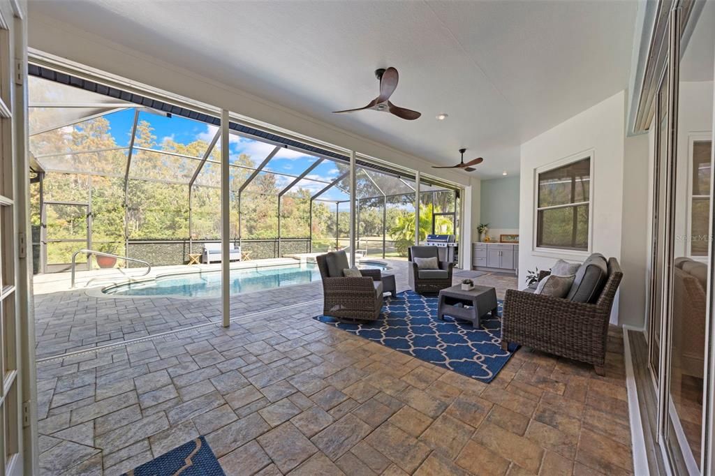 For Sale: $860,000 (4 beds, 3 baths, 3640 Square Feet)