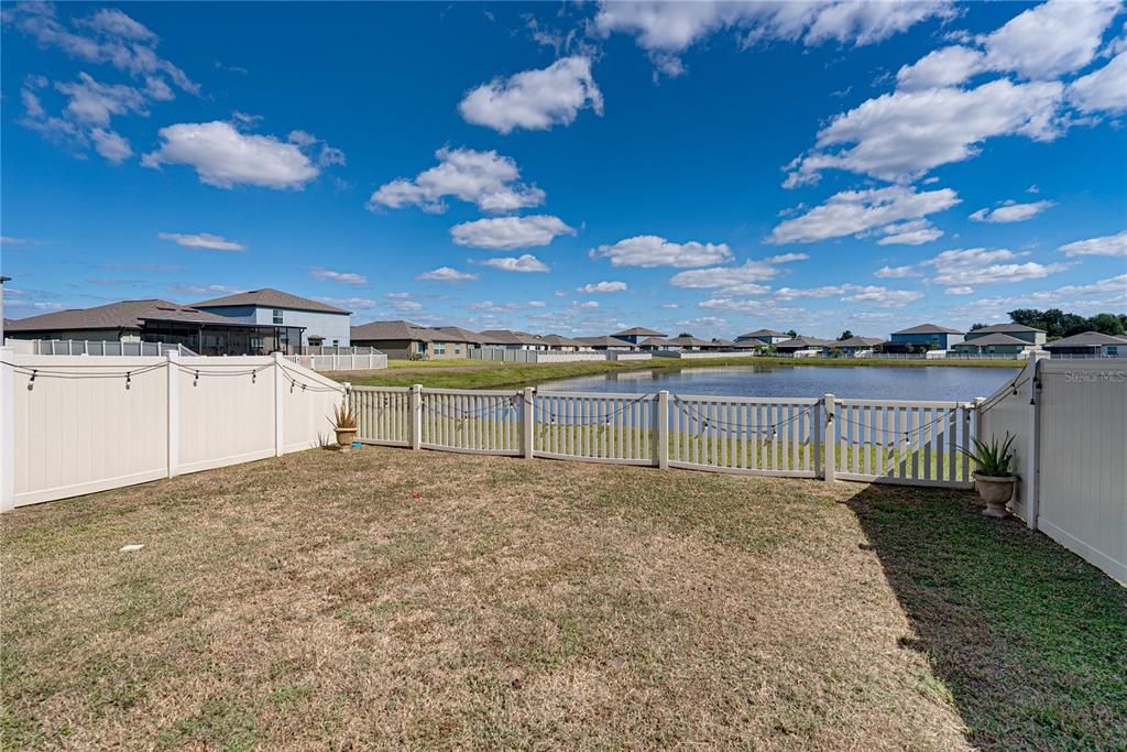 For Sale: $430,000 (6 beds, 3 baths, 2634 Square Feet)