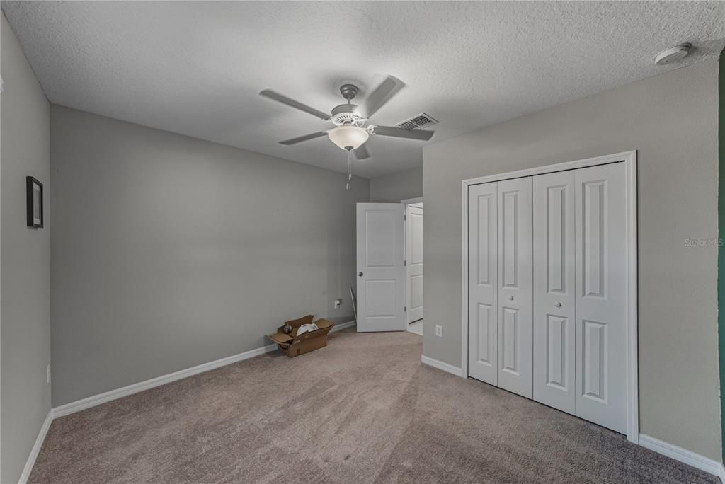 For Sale: $430,000 (6 beds, 3 baths, 2634 Square Feet)