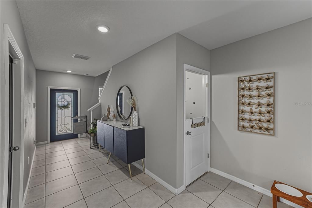 For Sale: $430,000 (6 beds, 3 baths, 2634 Square Feet)