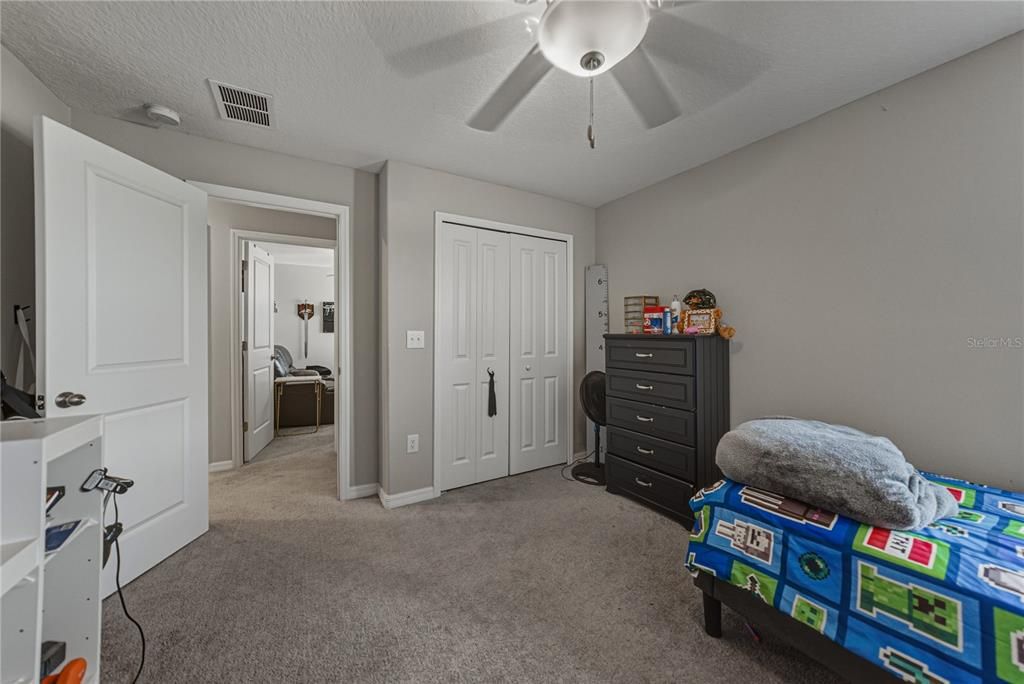 For Sale: $430,000 (6 beds, 3 baths, 2634 Square Feet)