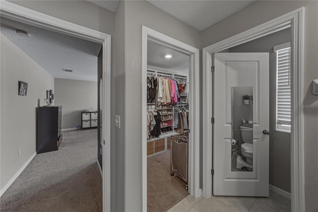 For Sale: $430,000 (6 beds, 3 baths, 2634 Square Feet)