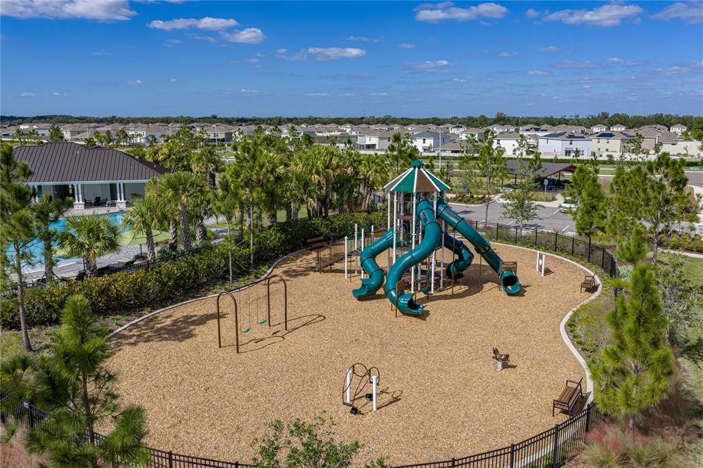 For Sale: $430,000 (6 beds, 3 baths, 2634 Square Feet)