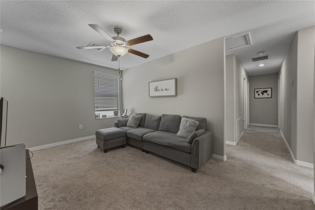 For Sale: $430,000 (6 beds, 3 baths, 2634 Square Feet)