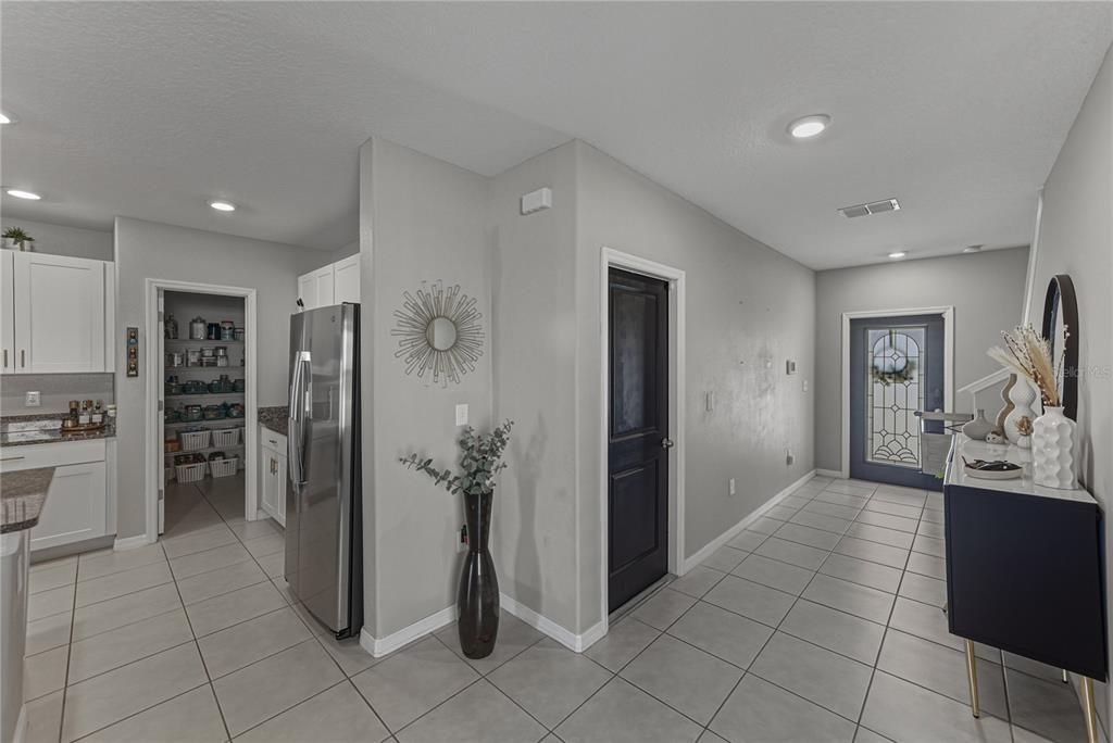 For Sale: $430,000 (6 beds, 3 baths, 2634 Square Feet)