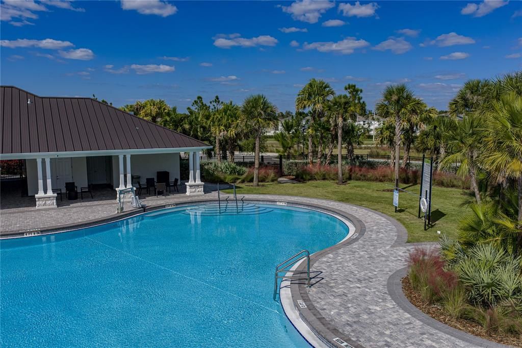 For Sale: $430,000 (6 beds, 3 baths, 2634 Square Feet)