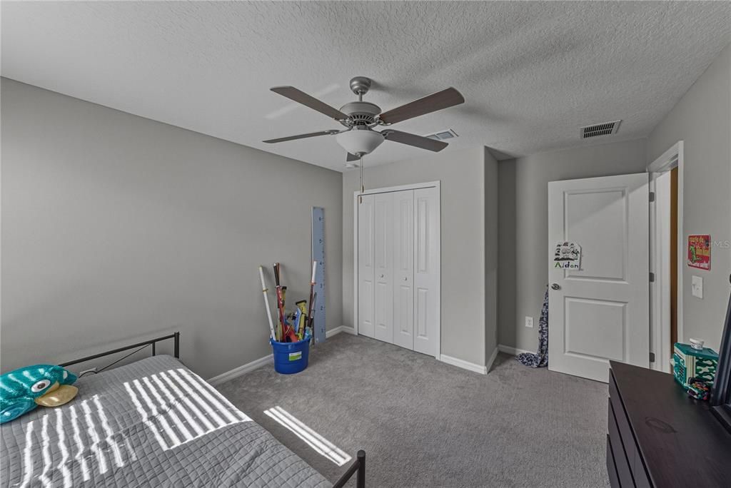 For Sale: $430,000 (6 beds, 3 baths, 2634 Square Feet)