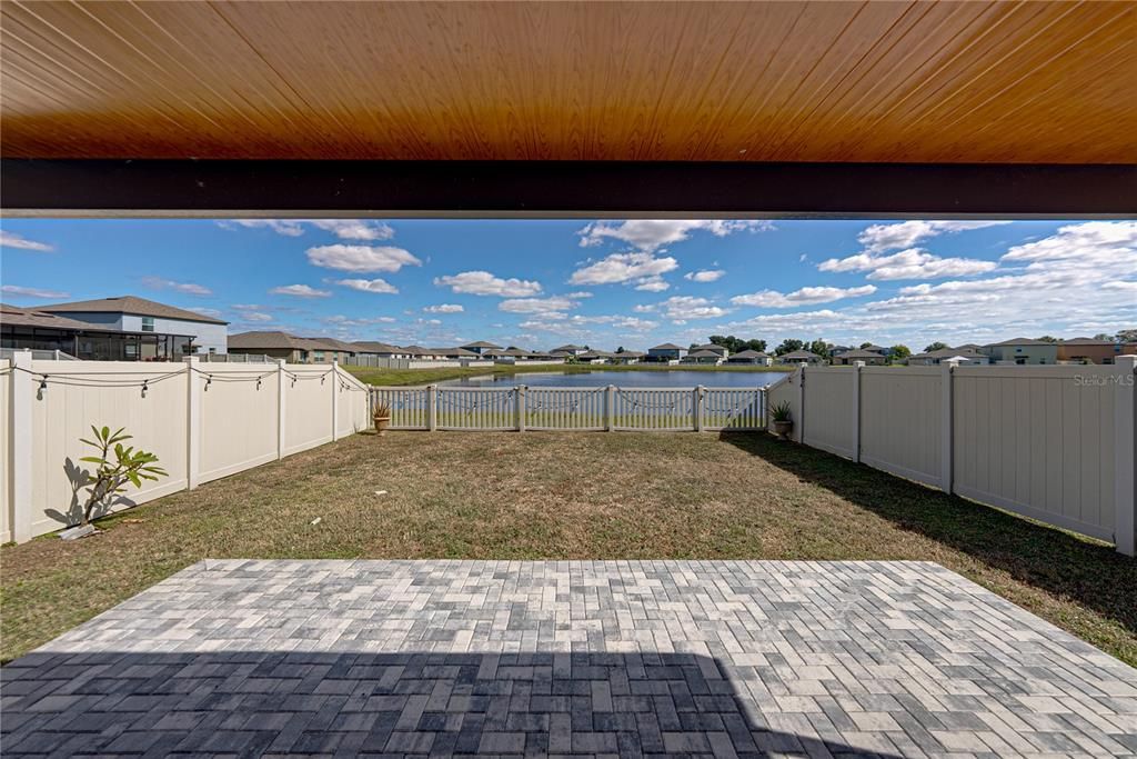 For Sale: $430,000 (6 beds, 3 baths, 2634 Square Feet)