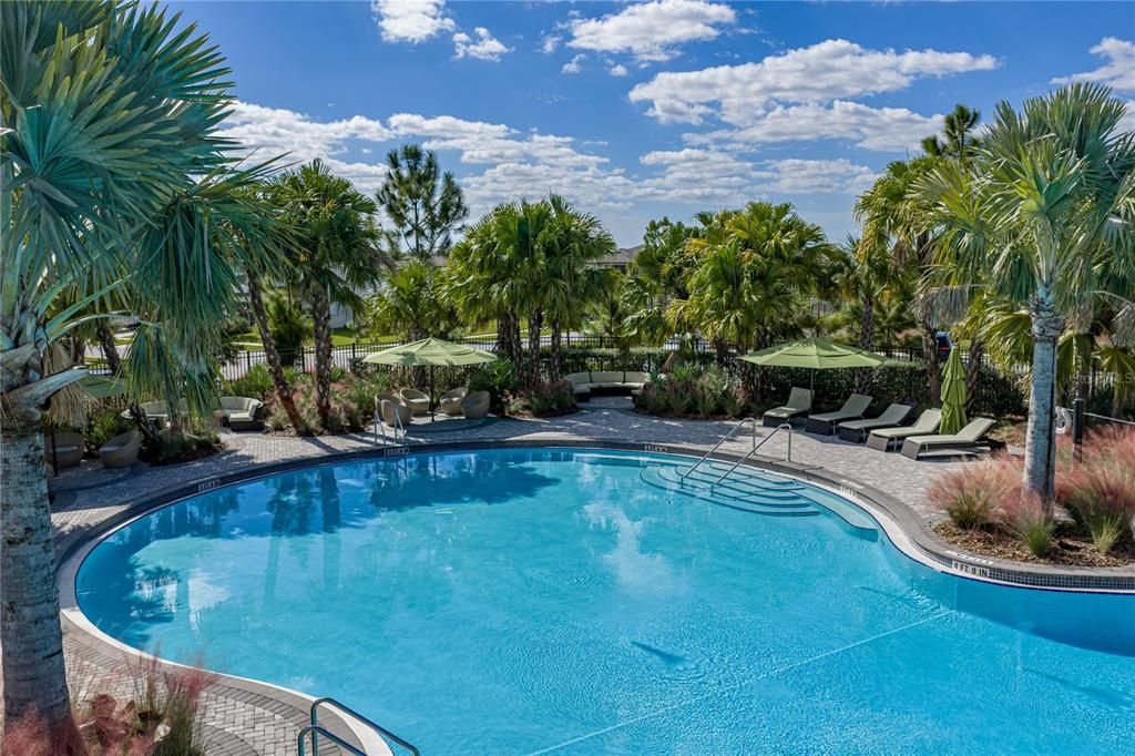 For Sale: $430,000 (6 beds, 3 baths, 2634 Square Feet)