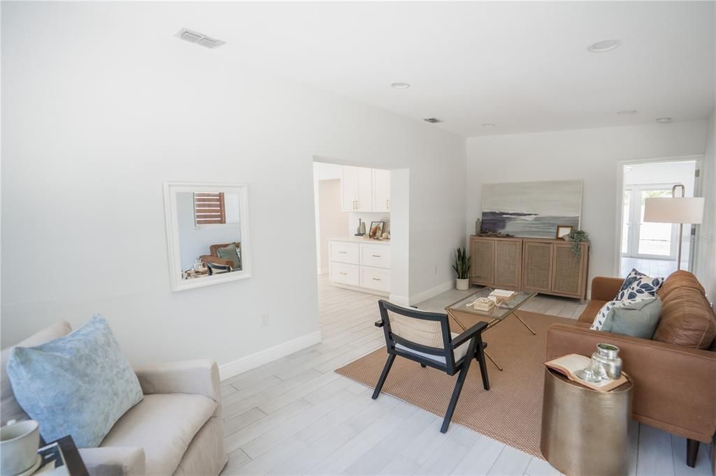 Activo con contrato: $564,999 (3 camas, 2 baños, 1693 Pies cuadrados)