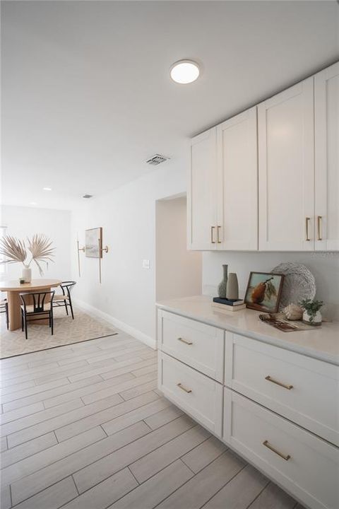 Activo con contrato: $564,999 (3 camas, 2 baños, 1693 Pies cuadrados)