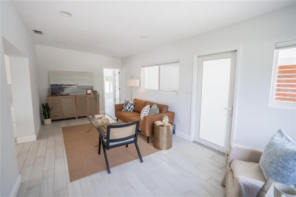 Activo con contrato: $564,999 (3 camas, 2 baños, 1693 Pies cuadrados)