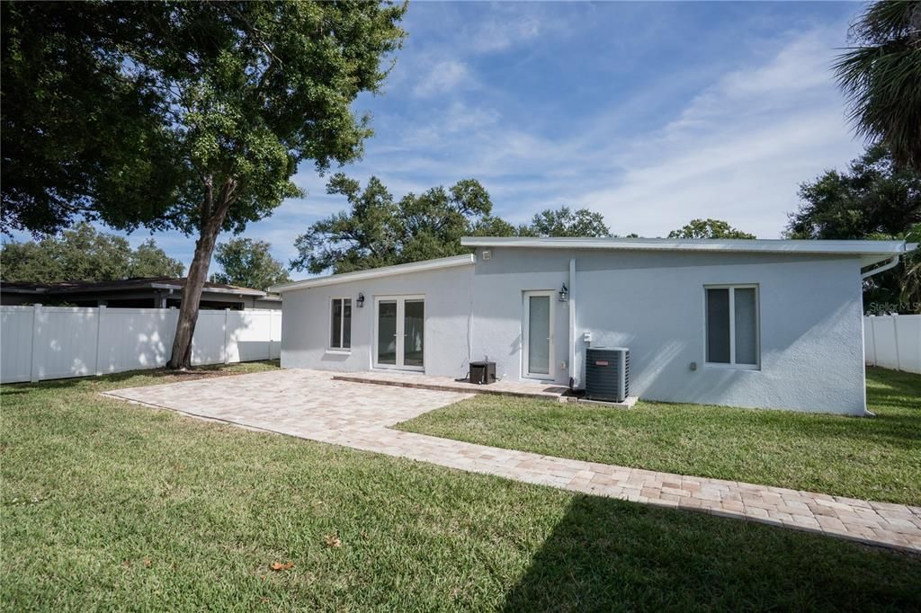 Activo con contrato: $564,999 (3 camas, 2 baños, 1693 Pies cuadrados)