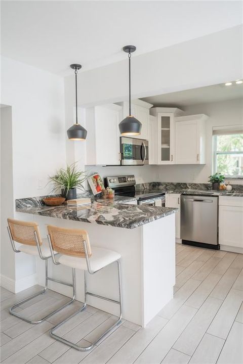 Activo con contrato: $564,999 (3 camas, 2 baños, 1693 Pies cuadrados)