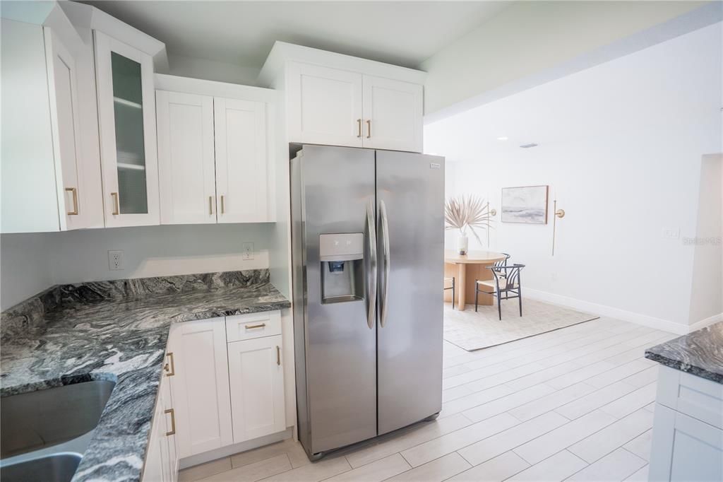 Activo con contrato: $564,999 (3 camas, 2 baños, 1693 Pies cuadrados)