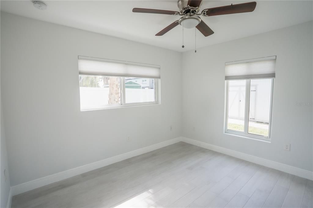 Activo con contrato: $564,999 (3 camas, 2 baños, 1693 Pies cuadrados)