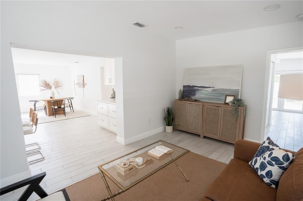 Activo con contrato: $564,999 (3 camas, 2 baños, 1693 Pies cuadrados)