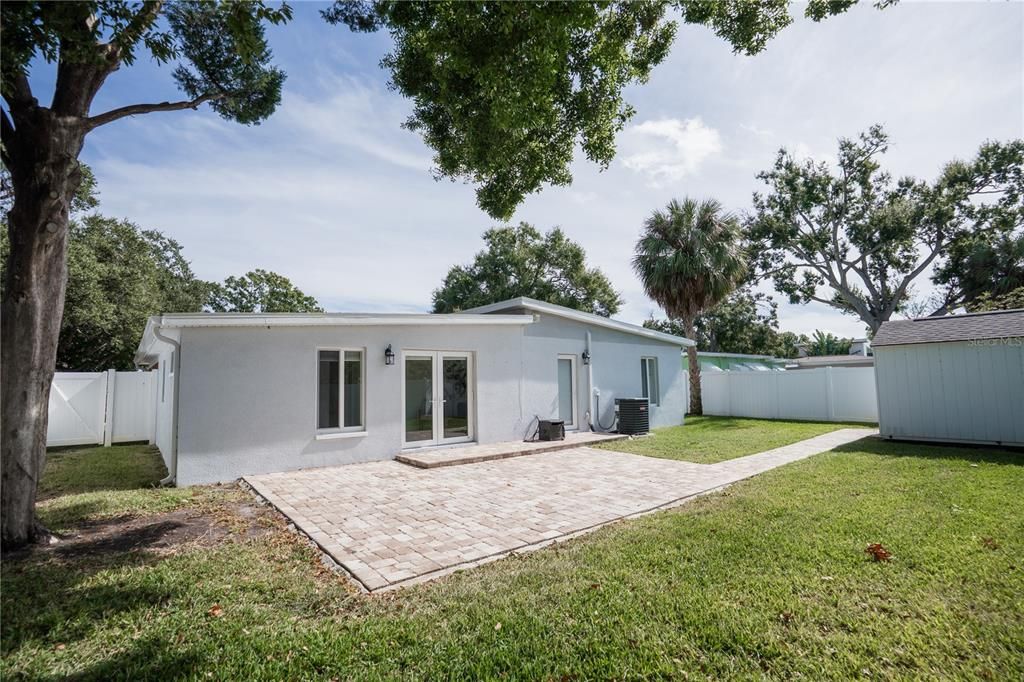 Activo con contrato: $564,999 (3 camas, 2 baños, 1693 Pies cuadrados)