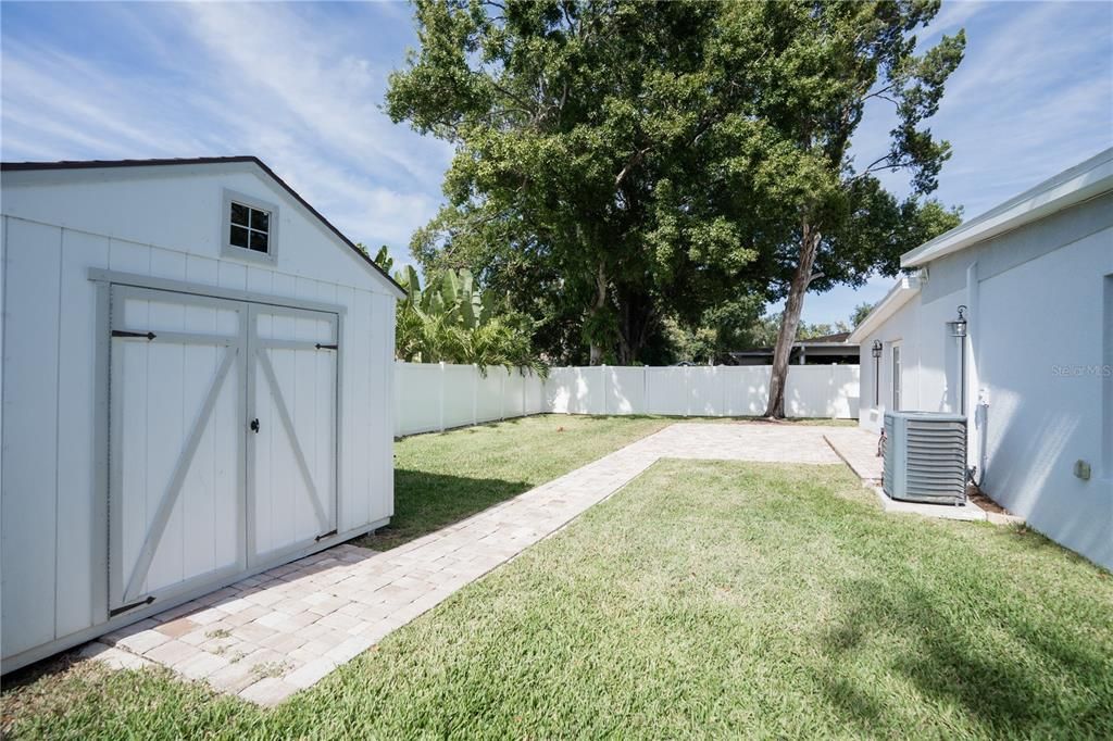 Activo con contrato: $564,999 (3 camas, 2 baños, 1693 Pies cuadrados)