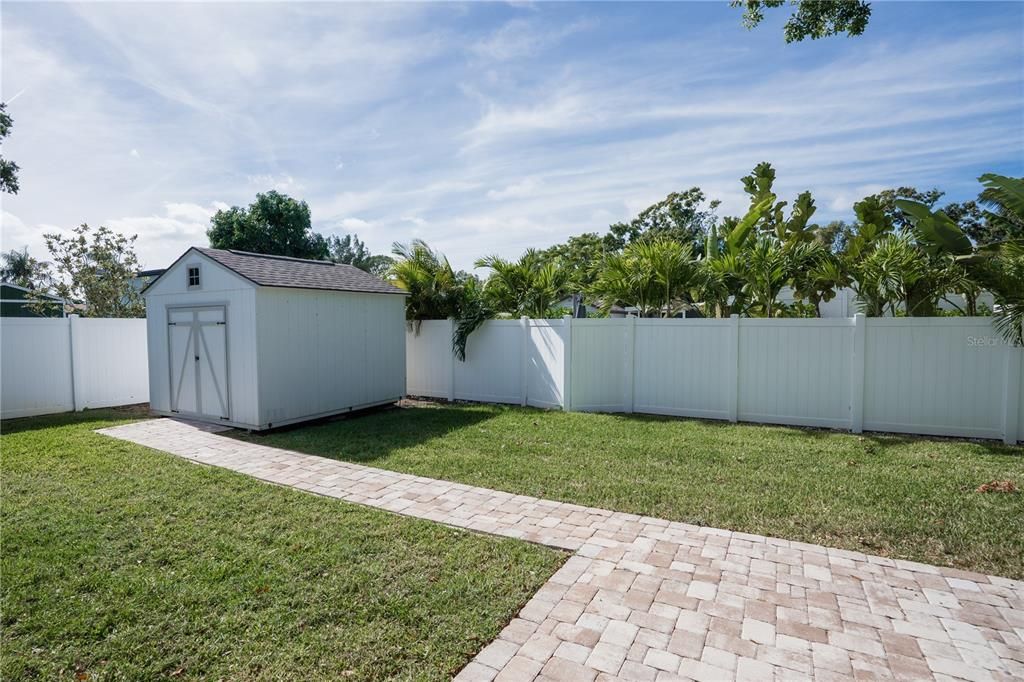 Activo con contrato: $564,999 (3 camas, 2 baños, 1693 Pies cuadrados)