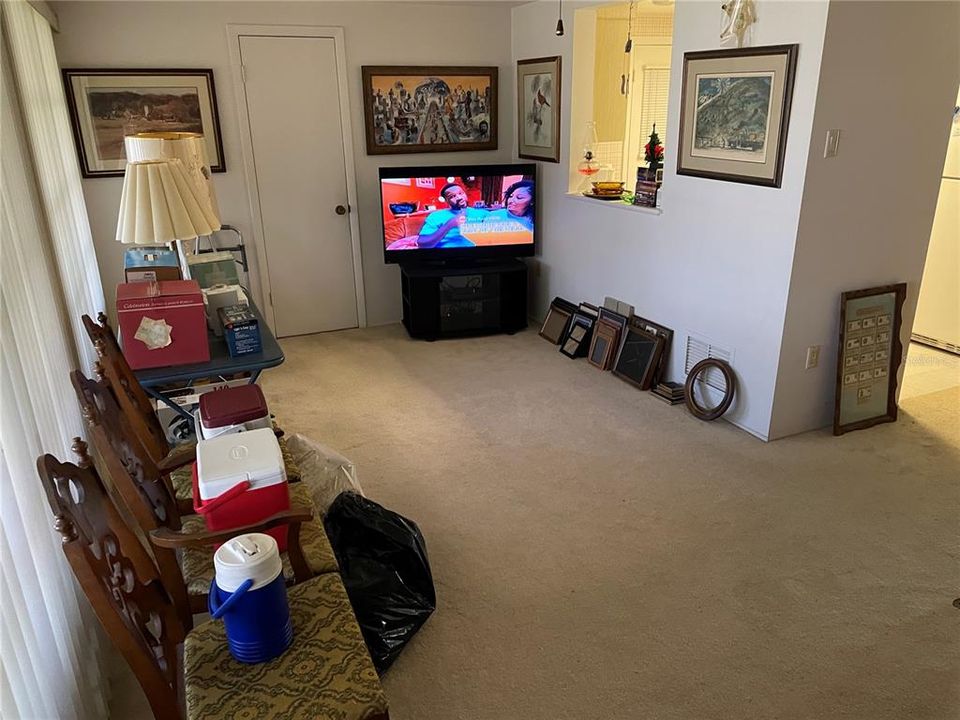 待售: $249,900 (2 贝兹, 2 浴室, 1271 平方英尺)