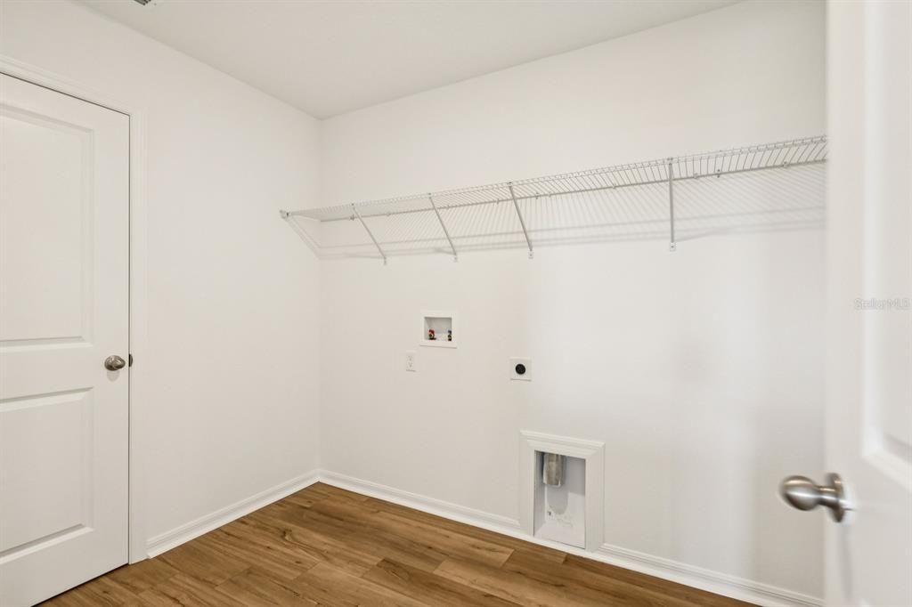 For Sale: $529,990 (4 beds, 3 baths, 2791 Square Feet)