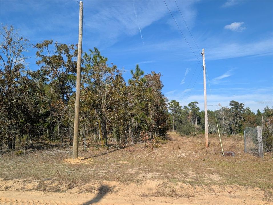 待售: $39,900 (2.60 acres)