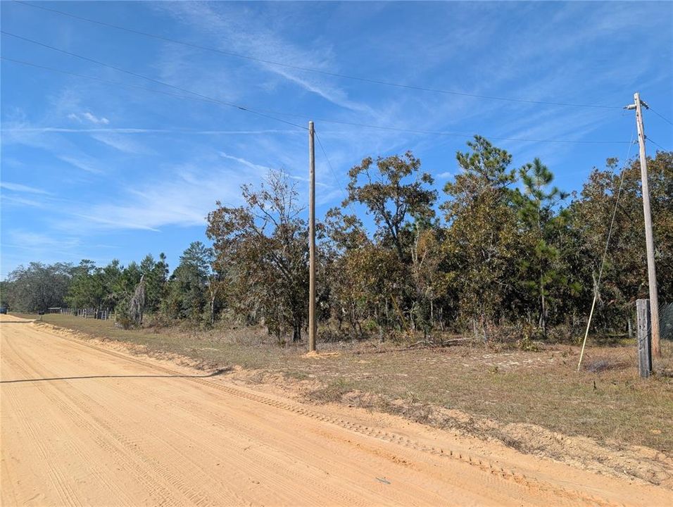 待售: $39,900 (2.60 acres)