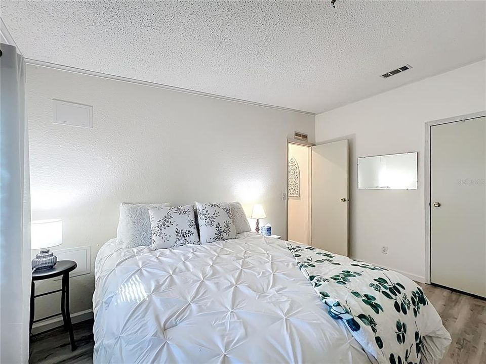 For Sale: $220,000 (3 beds, 2 baths, 1524 Square Feet)