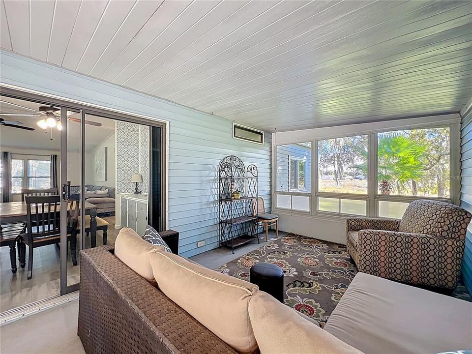 For Sale: $220,000 (3 beds, 2 baths, 1524 Square Feet)