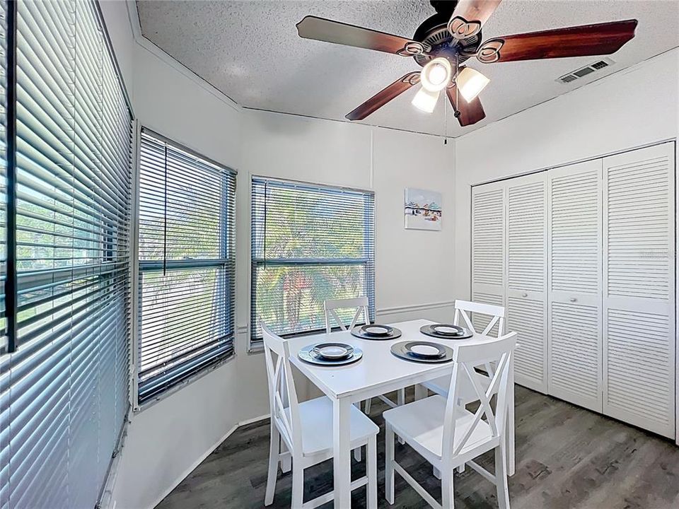 For Sale: $220,000 (3 beds, 2 baths, 1524 Square Feet)