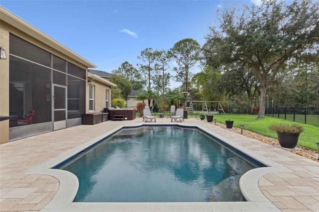 For Sale: $715,000 (4 beds, 3 baths, 2574 Square Feet)