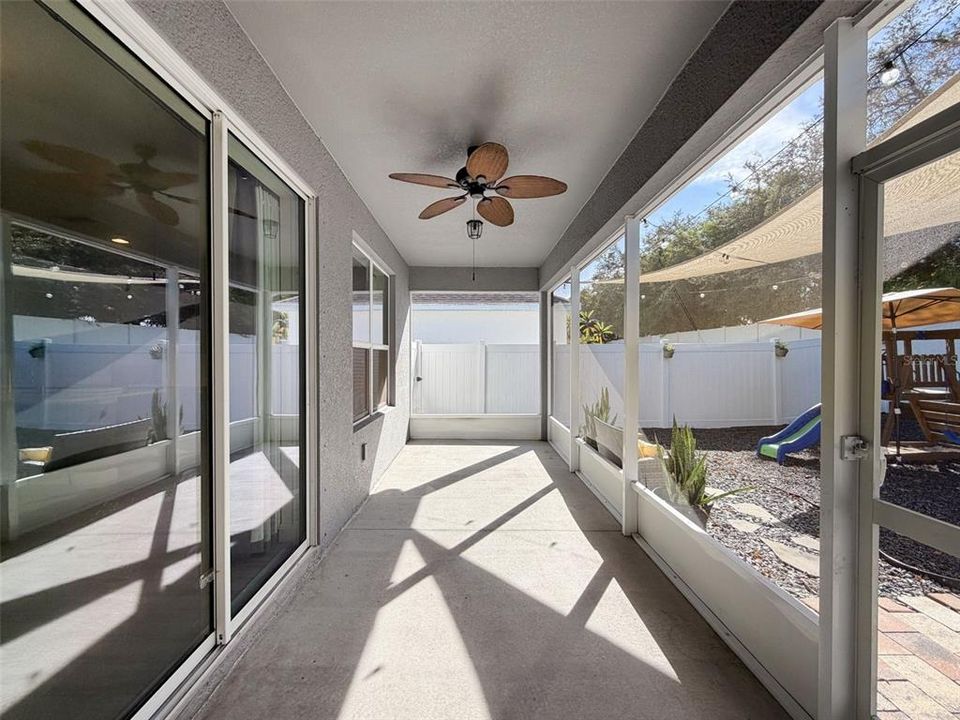 For Sale: $399,900 (3 beds, 2 baths, 2085 Square Feet)