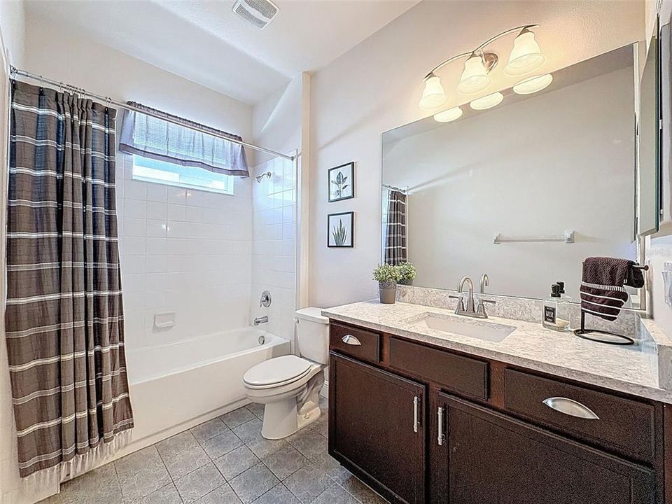 For Sale: $399,900 (3 beds, 2 baths, 2085 Square Feet)