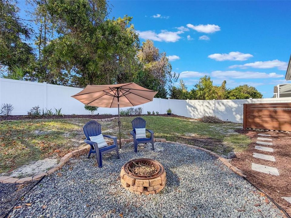 For Sale: $399,900 (3 beds, 2 baths, 2085 Square Feet)