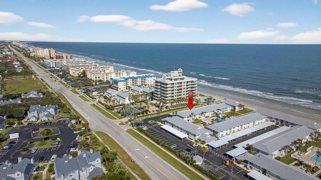 For Sale: $349,900 (1 beds, 1 baths, 636 Square Feet)