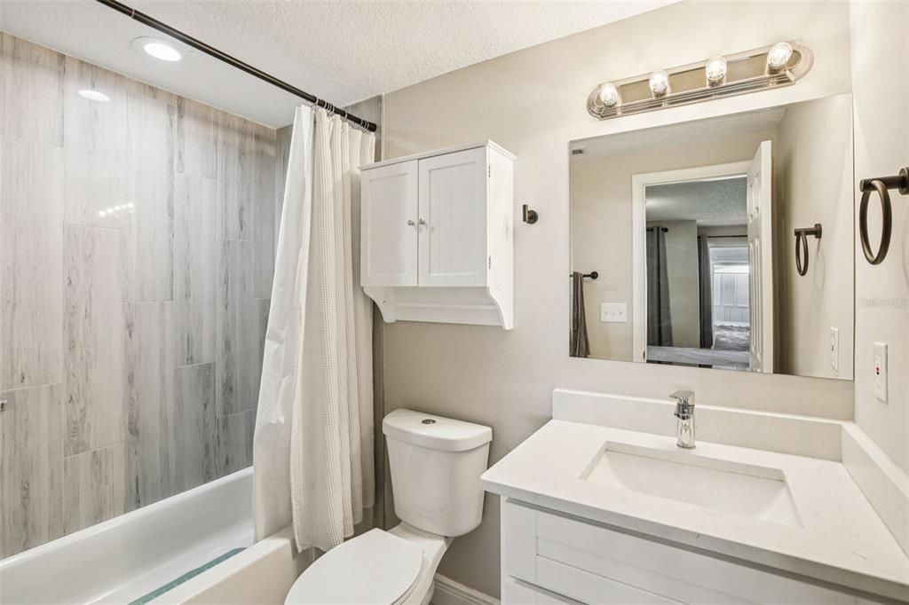 На продажу: $399,900 (4 спален, 2 ванн, 1495 Квадратных фут)