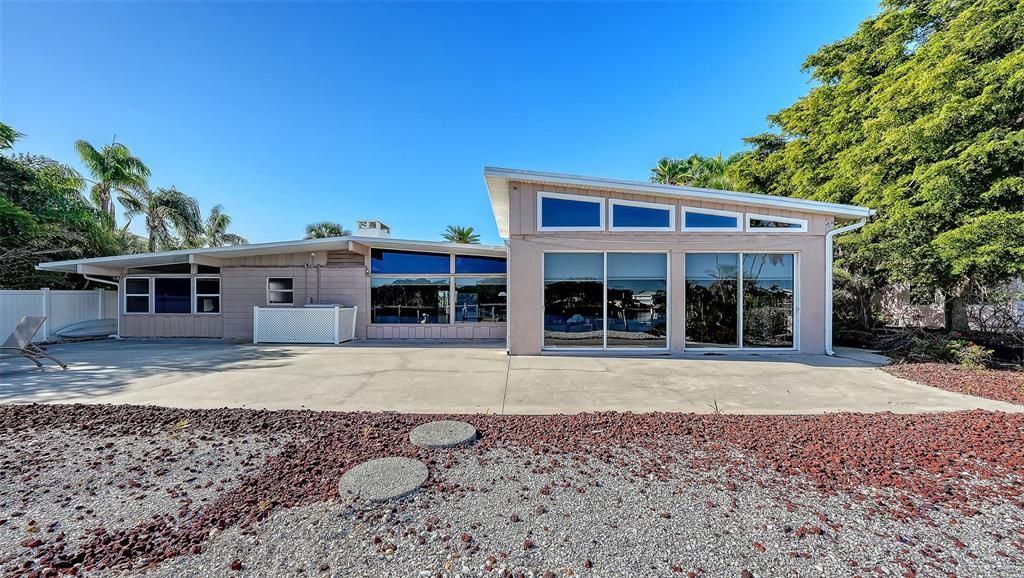 На продажу: $2,695,000 (3 спален, 3 ванн, 3276 Квадратных фут)