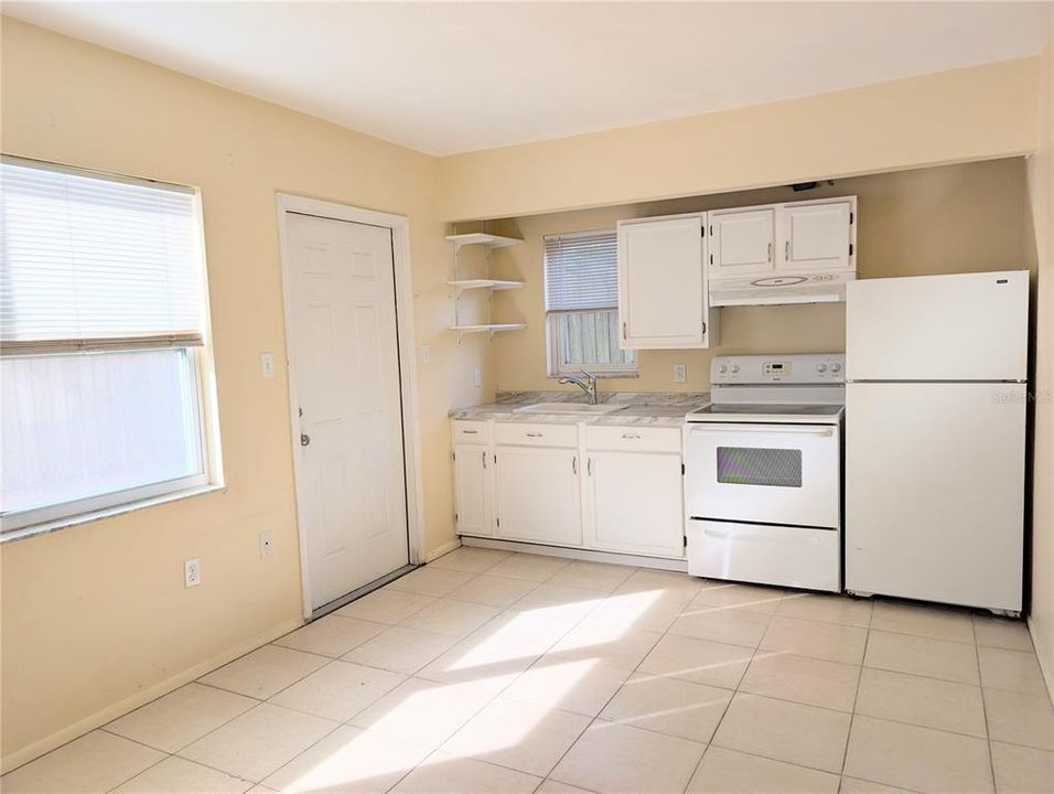 出租: $1,425 (1 贝兹, 2 浴室, 725 平方英尺)