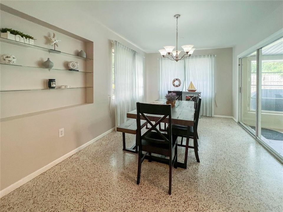 For Rent: $1,995 (2 beds, 2 baths, 1212 Square Feet)