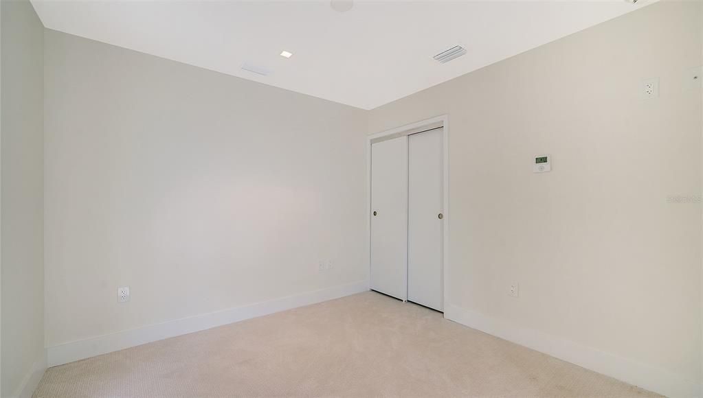 На продажу: $799,500 (2 спален, 2 ванн, 1006 Квадратных фут)