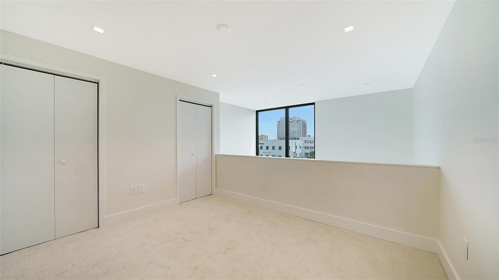 На продажу: $799,500 (2 спален, 2 ванн, 1006 Квадратных фут)