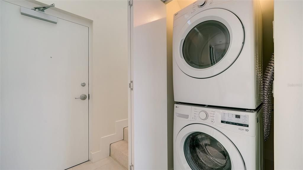 На продажу: $799,500 (2 спален, 2 ванн, 1006 Квадратных фут)