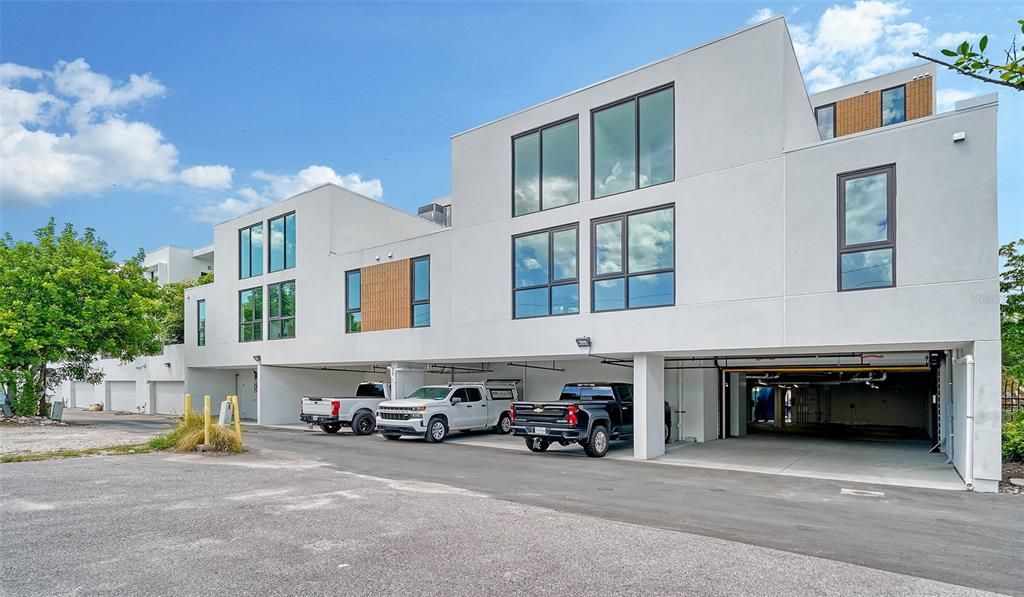 На продажу: $799,500 (2 спален, 2 ванн, 1006 Квадратных фут)