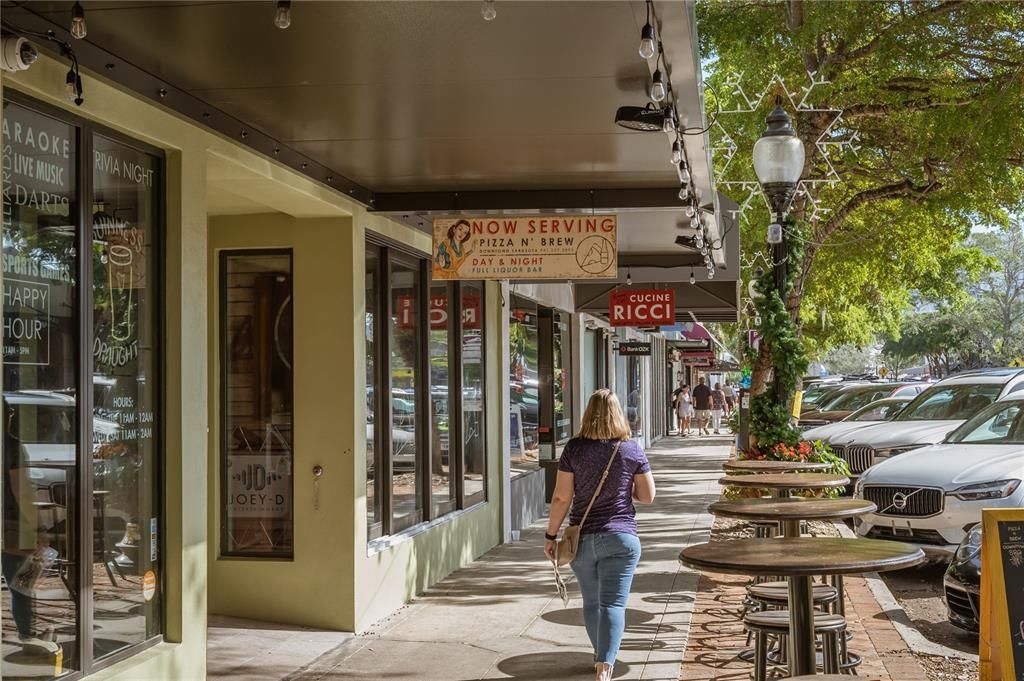 На продажу: $799,500 (2 спален, 2 ванн, 1006 Квадратных фут)