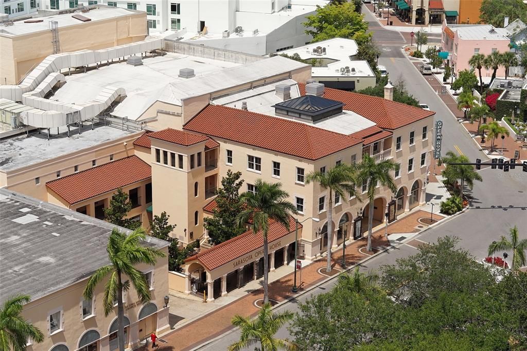 На продажу: $799,500 (2 спален, 2 ванн, 1006 Квадратных фут)