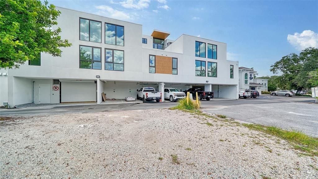 На продажу: $799,500 (2 спален, 2 ванн, 1006 Квадратных фут)