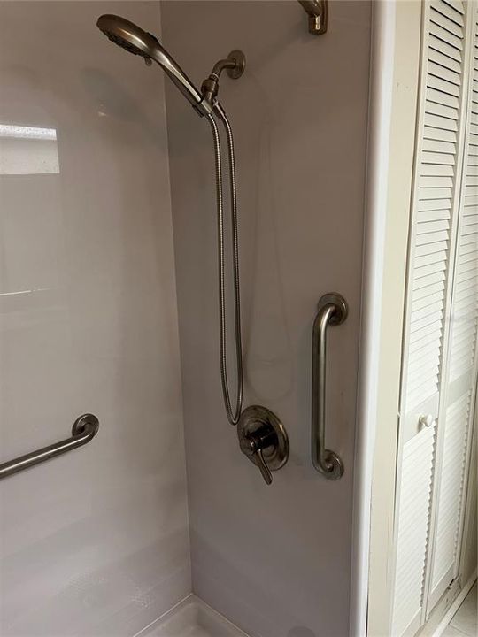 待售: $185,000 (2 贝兹, 2 浴室, 1532 平方英尺)